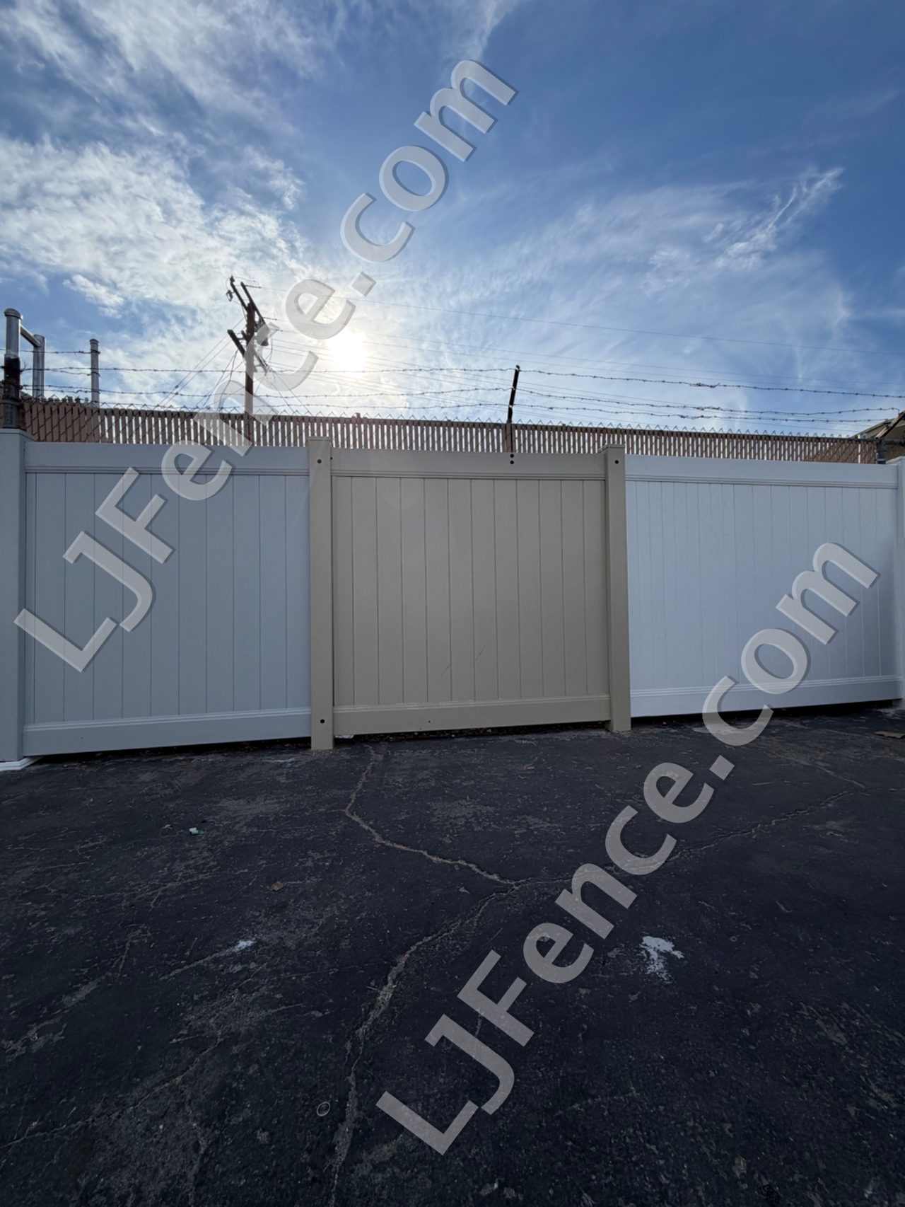 6FT White Vinyl Privacy Fence