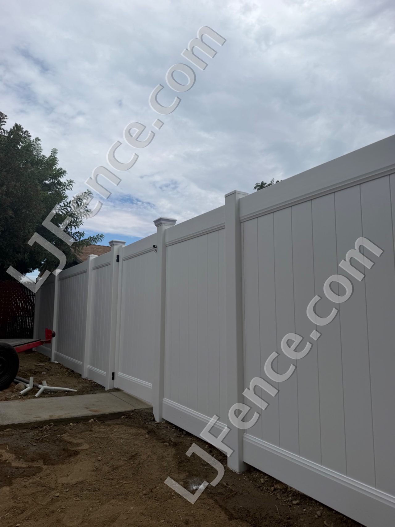 6FT White Vinyl Privacy Fence