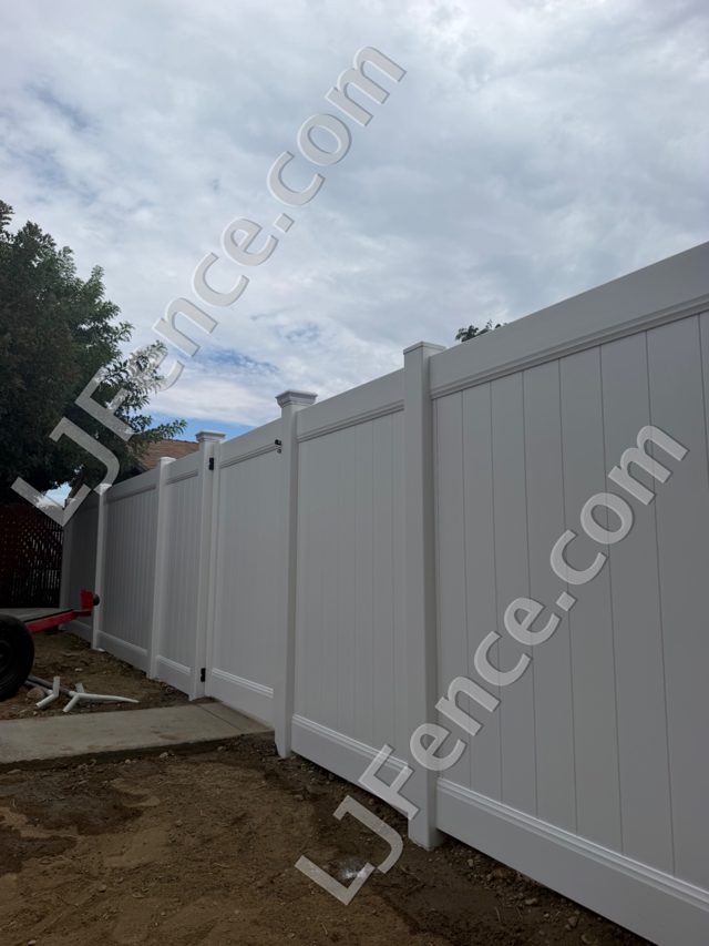 6FT White Vinyl Privacy Fence