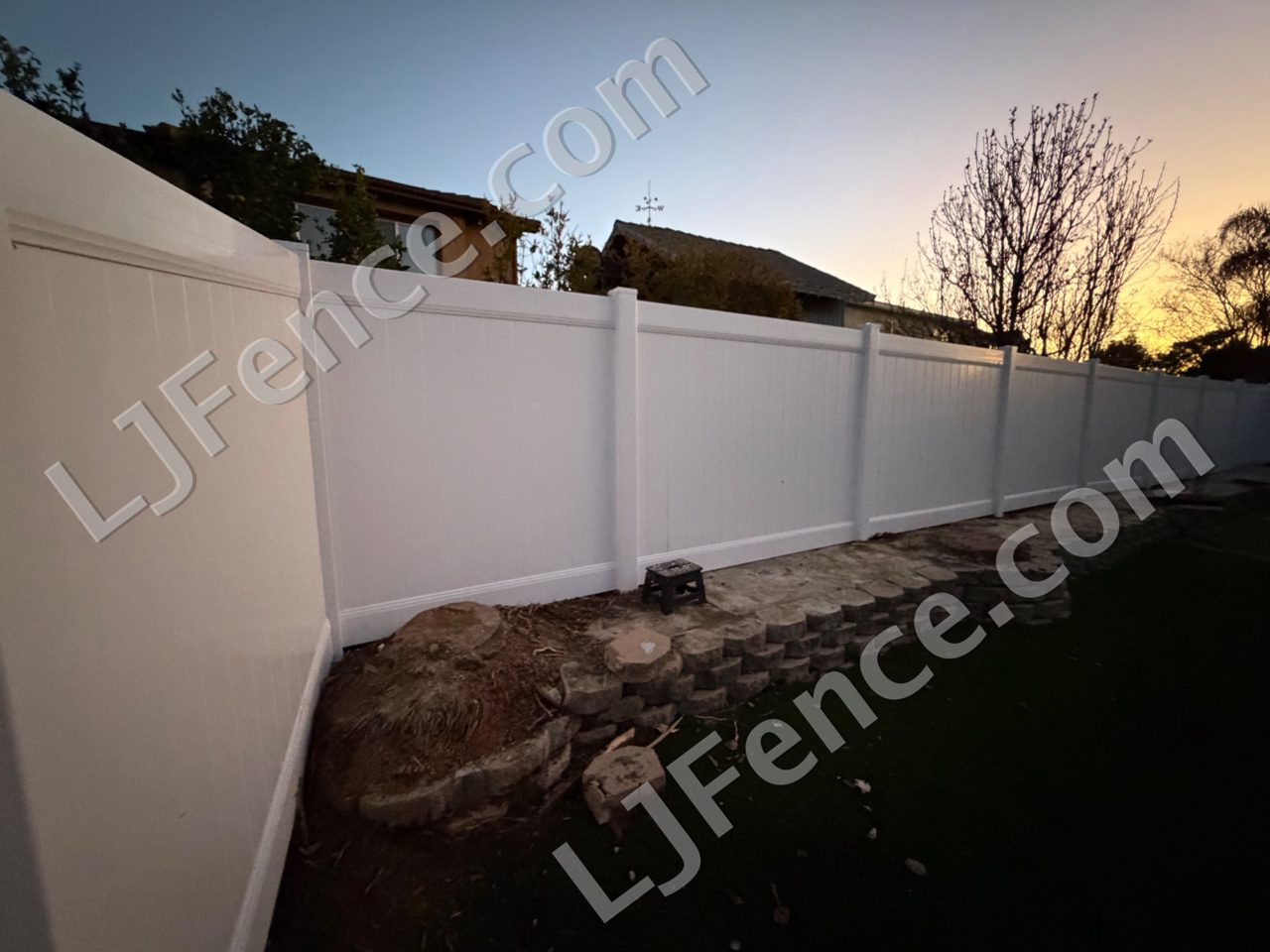 6FT White Vinyl Privacy Fence