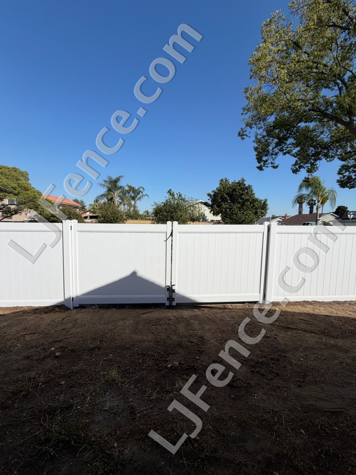 6FT White Vinyl Privacy Fence