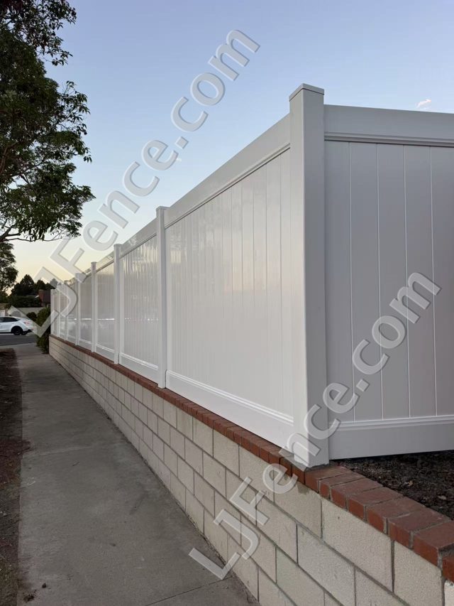 6FT White Vinyl Privacy Fence