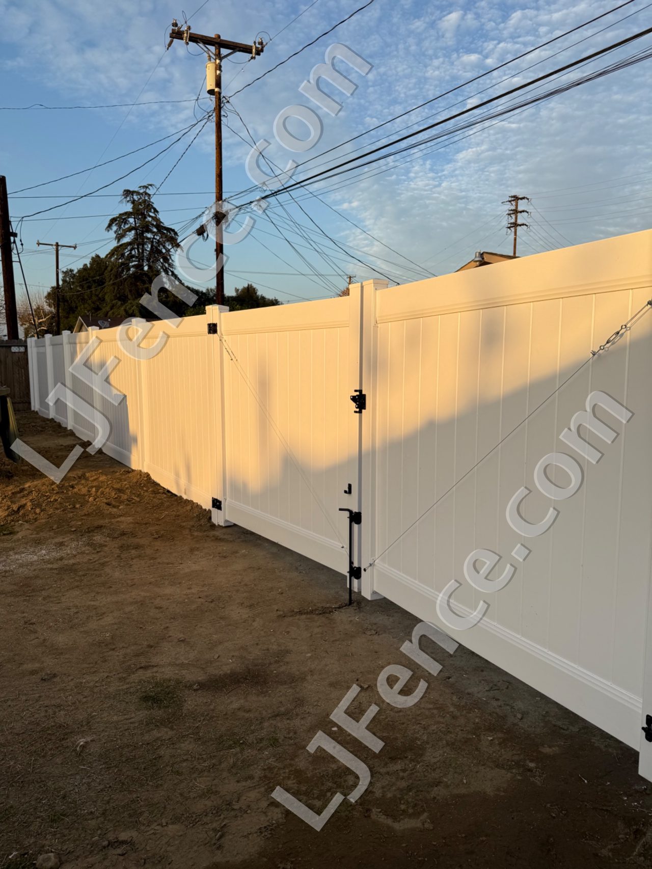 6FT White Vinyl Privacy Fence