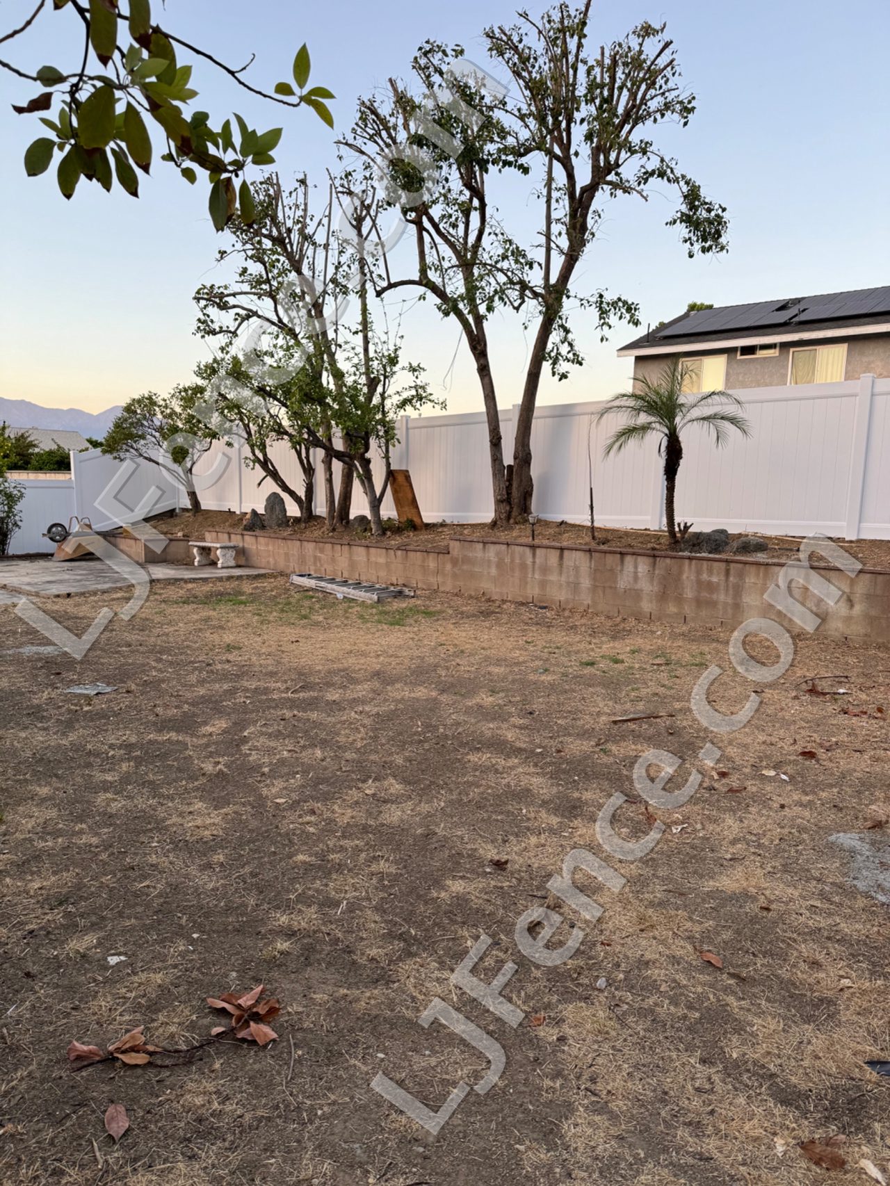 6FT White Vinyl Privacy Fence