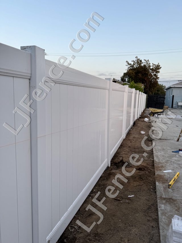 6FT White Vinyl Privacy Fence