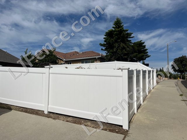 6FT White Vinyl Privacy Fence