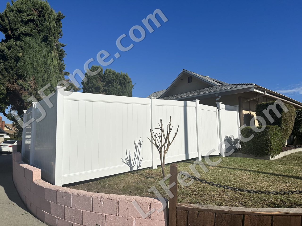 6FT White Vinyl Privacy Fence