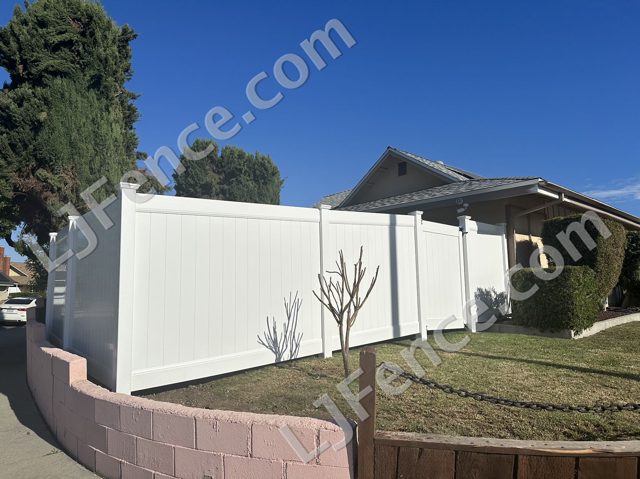 6FT White Vinyl Privacy Fence