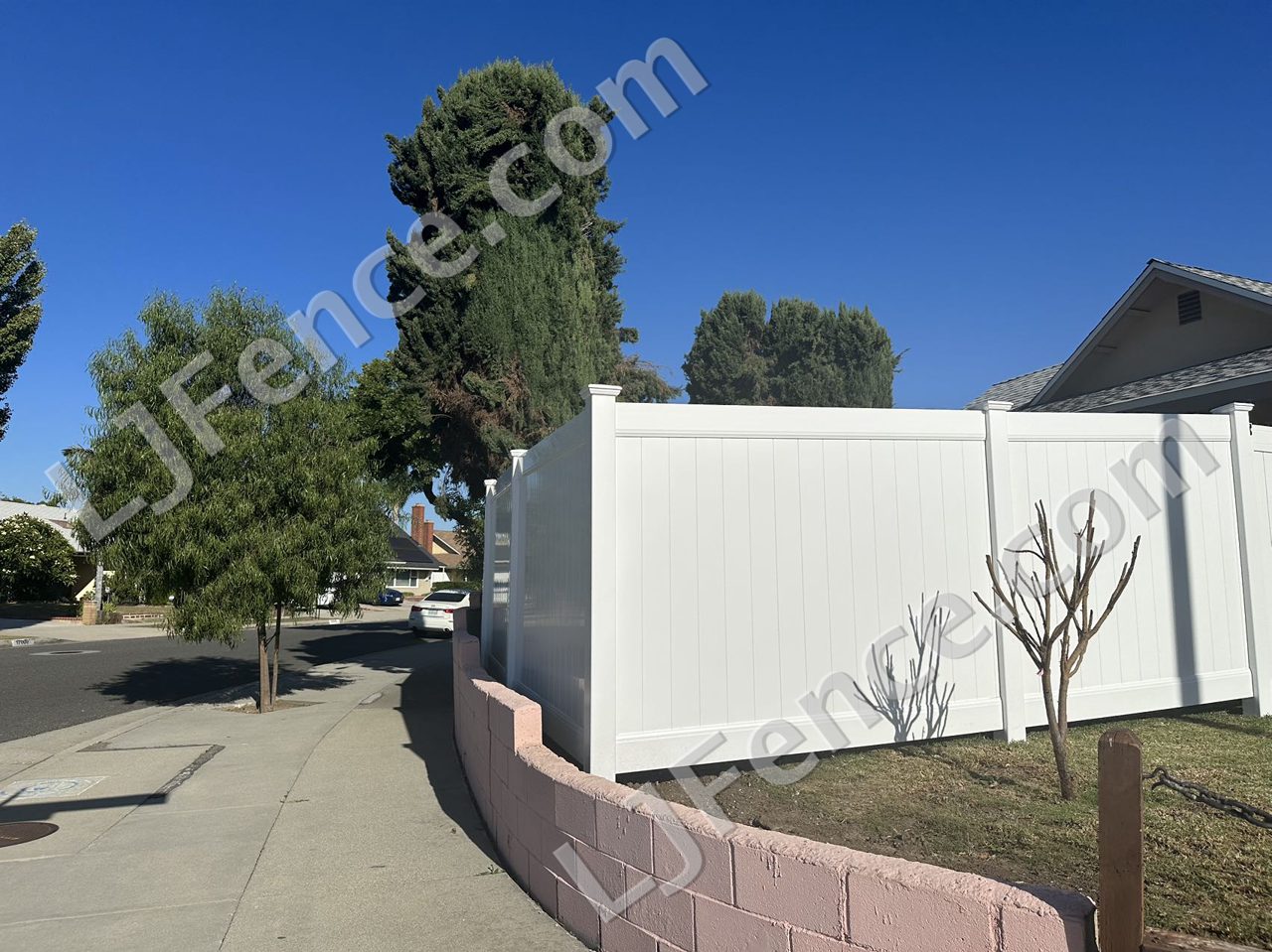 6FT White Vinyl Privacy Fence
