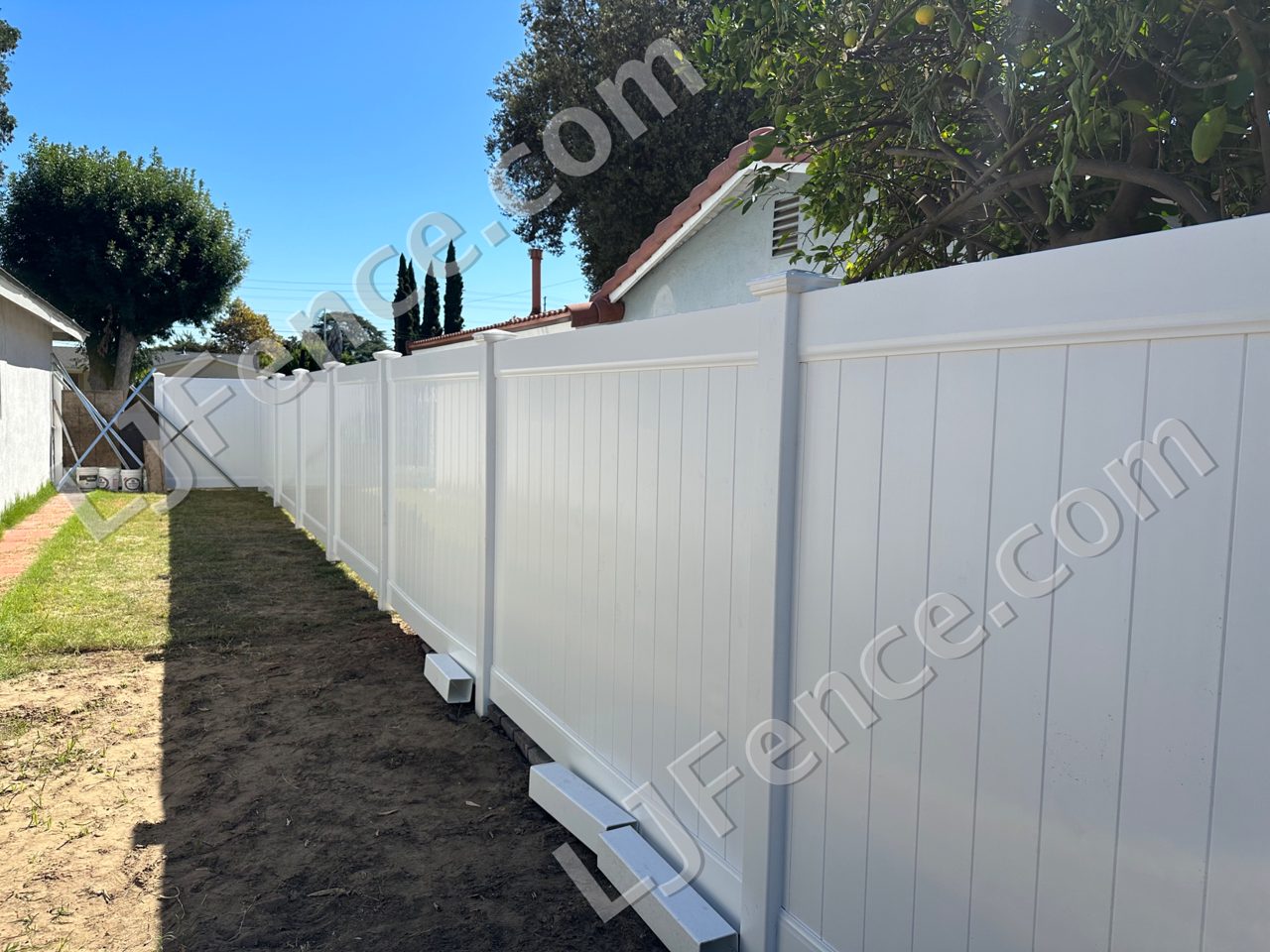 6FT White Vinyl Privacy Fence