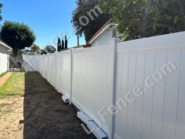 6FT White Vinyl Privacy Fence