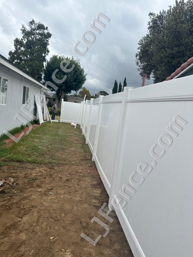 6FT White Vinyl Privacy Fence