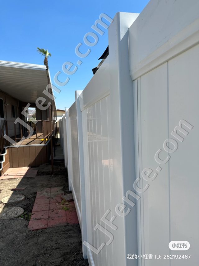 6FT White Vinyl Privacy Fence