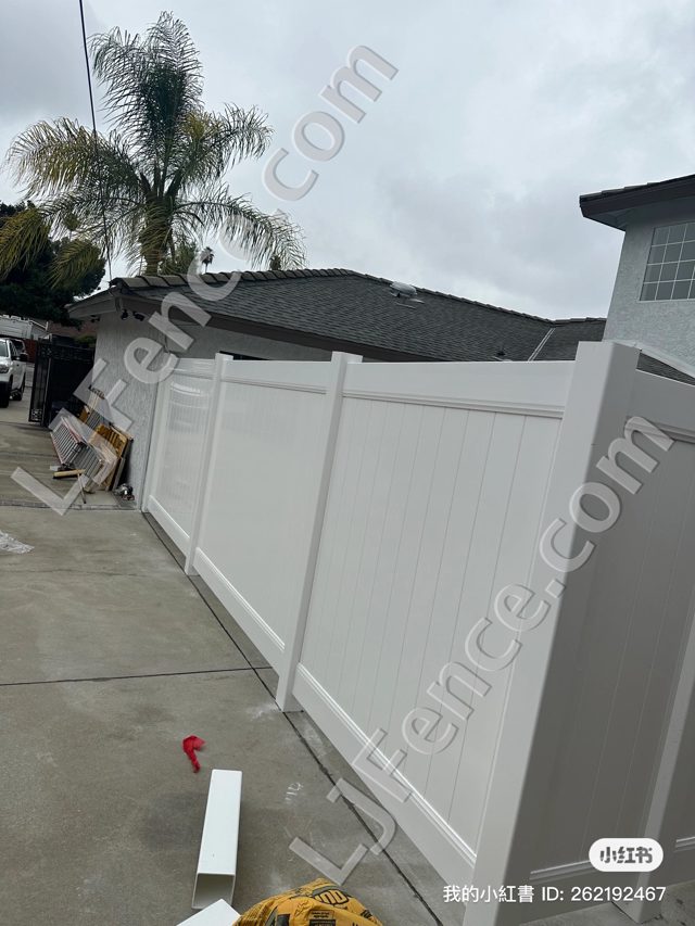 6FT White Vinyl Privacy Fence