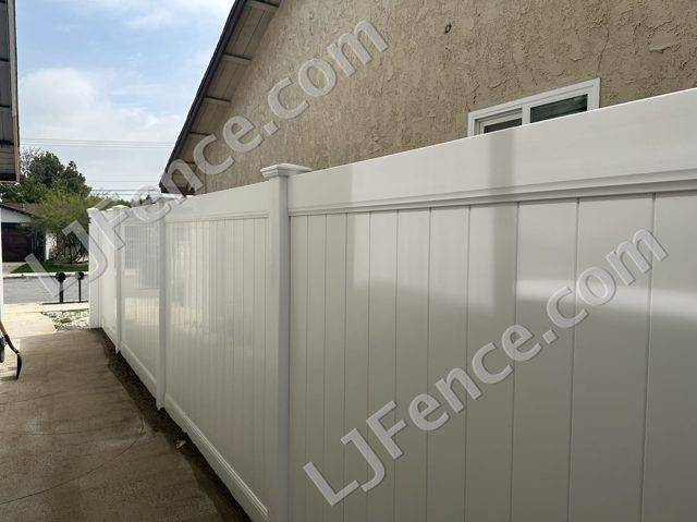 6FT White Vinyl Privacy Fence