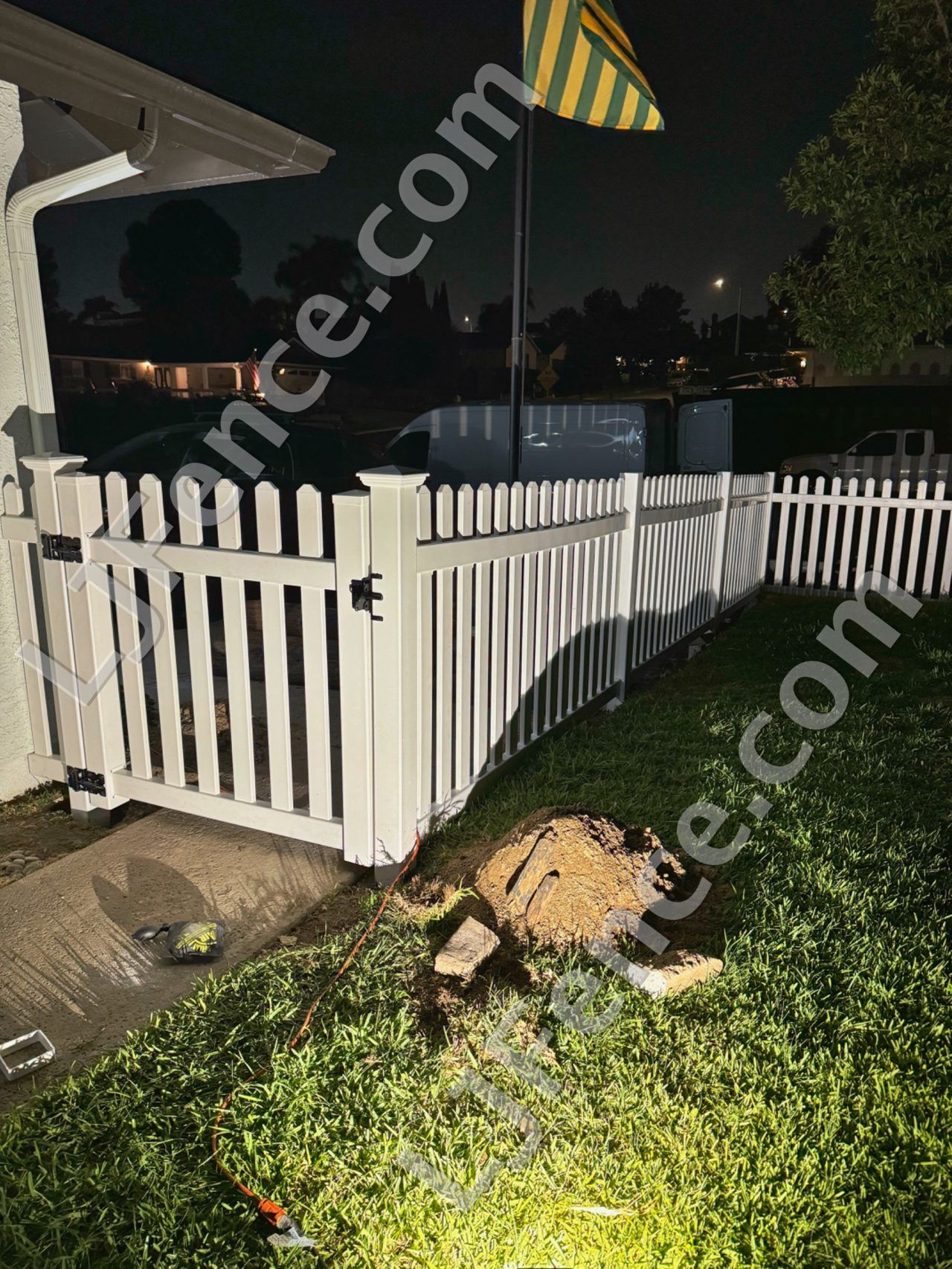 4FT White Open Picket Fence