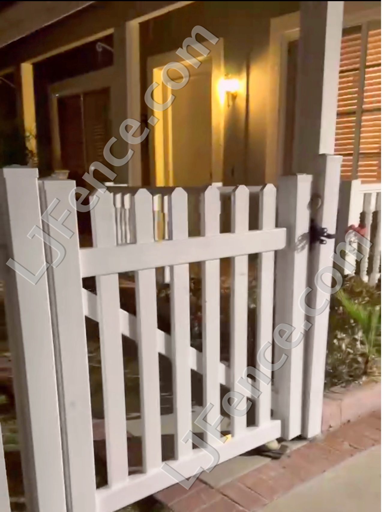 4FT White Open Picket Fence