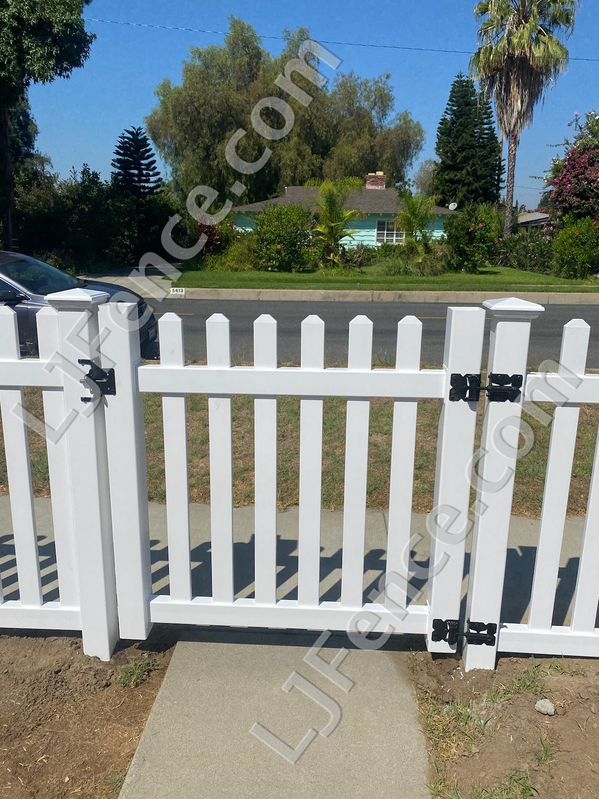 4FT White Open Picket Fence