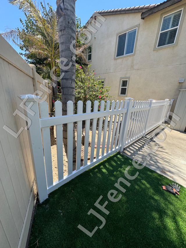 4FT White Open Picket Fence