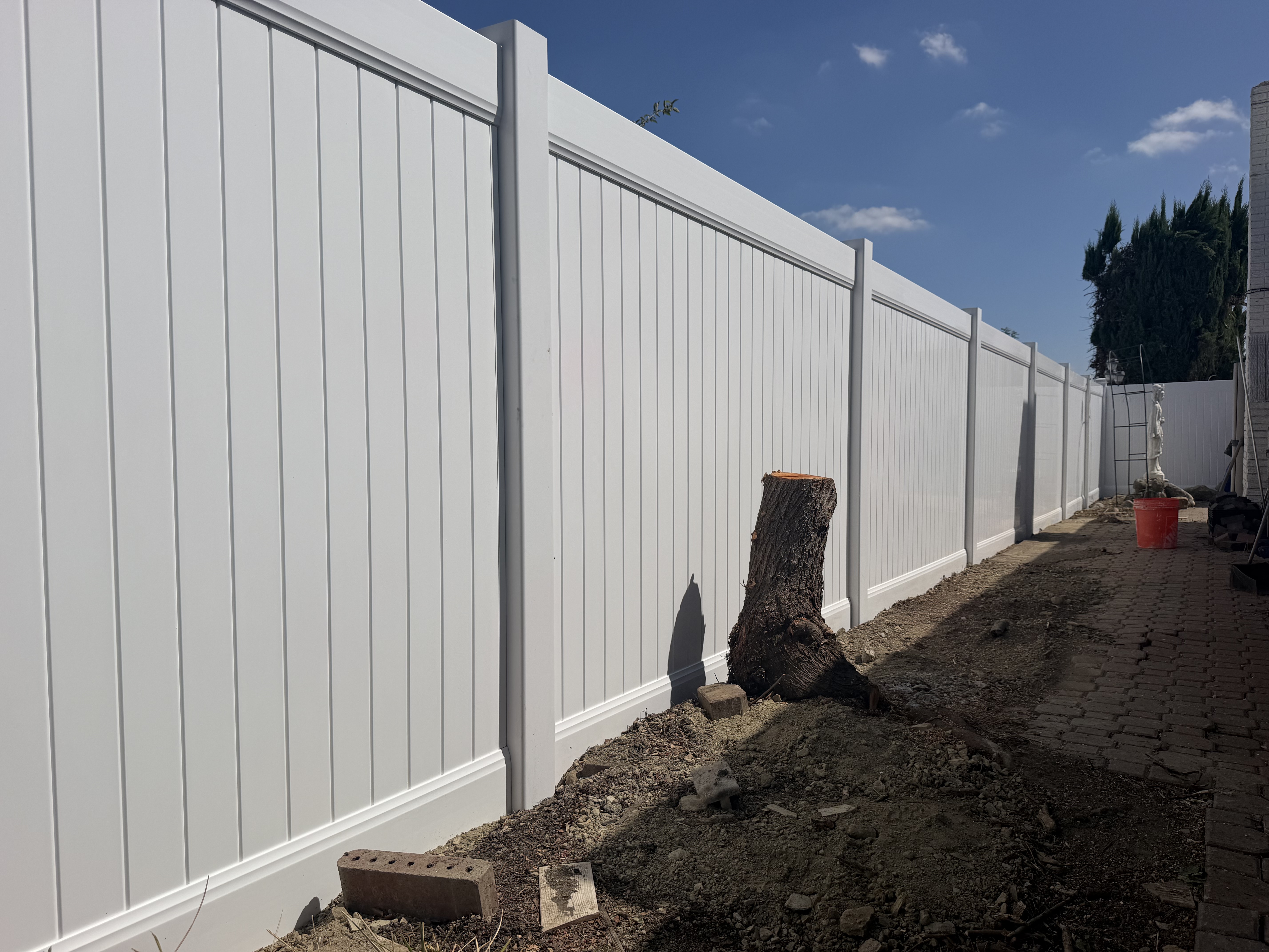 6'high White Privacy Fence